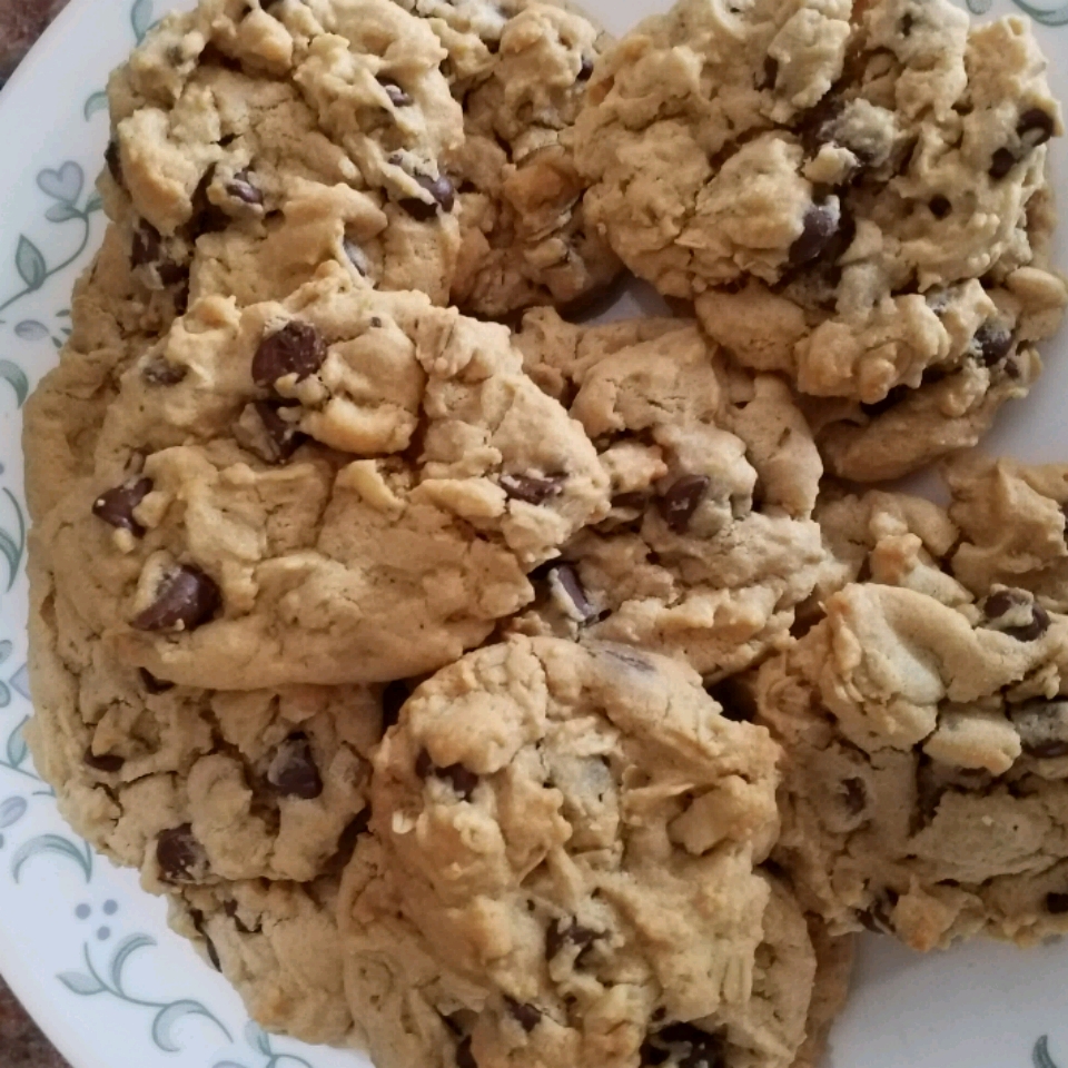 Outrageous Chocolate Chip Cookies 