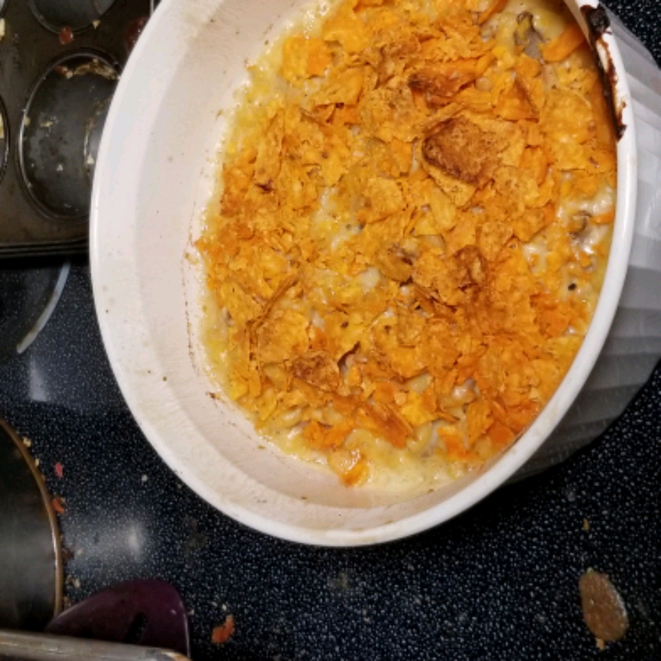 Tuna Noodle Casserole with Potato Chips 