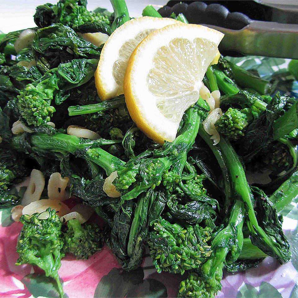 Broccoli Rabe with Roasted Peppers 
