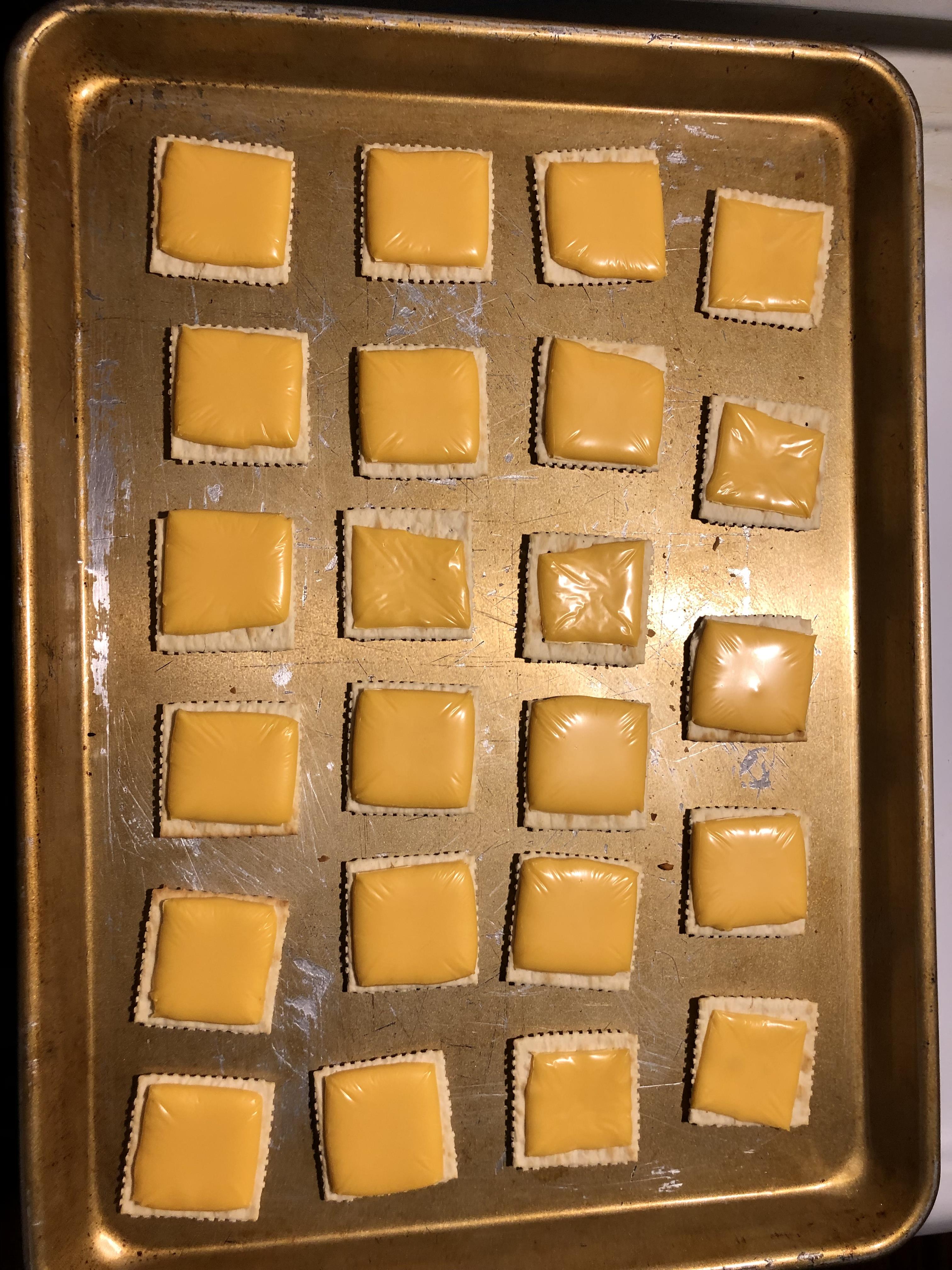 Oven-Baked Cheese Crackers 