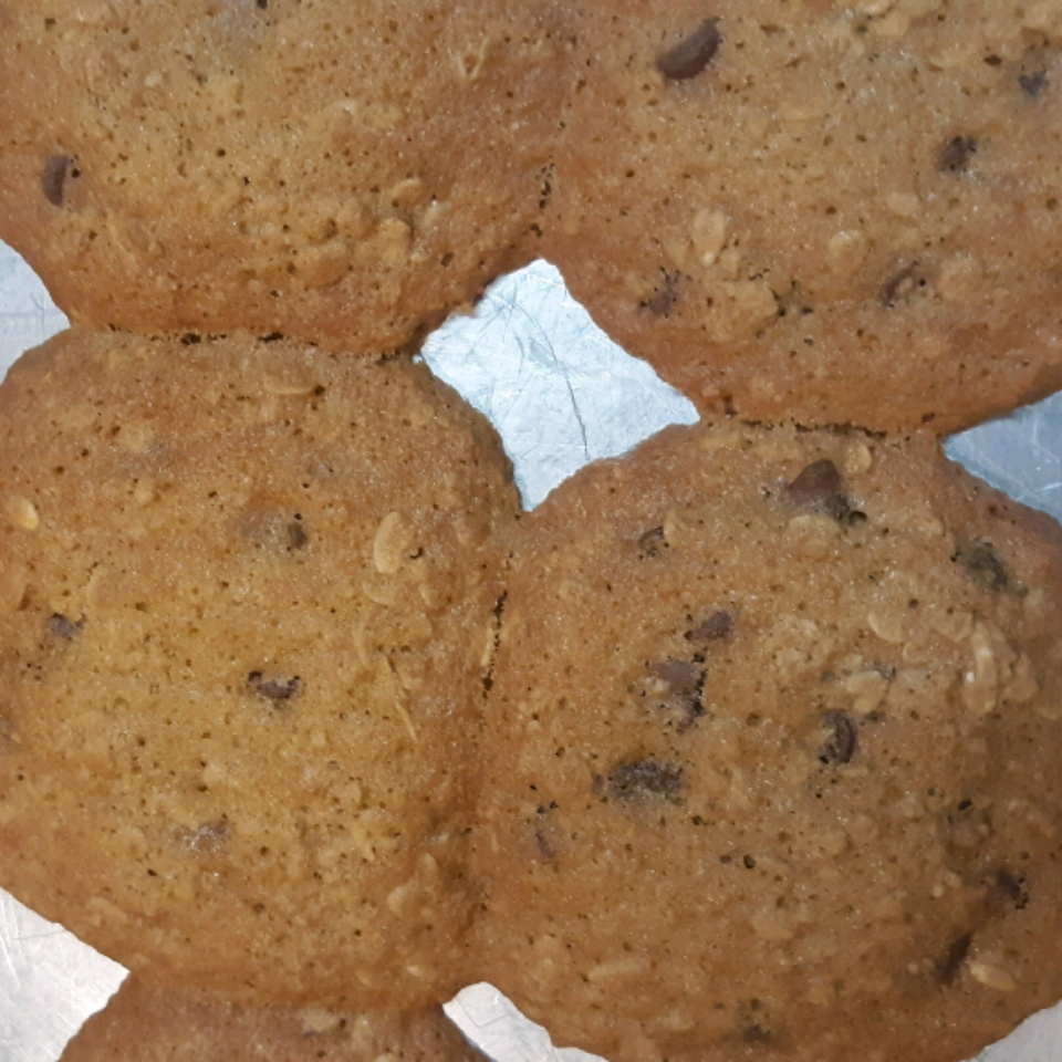 Chocolate Chip Oatmeal Cookies 