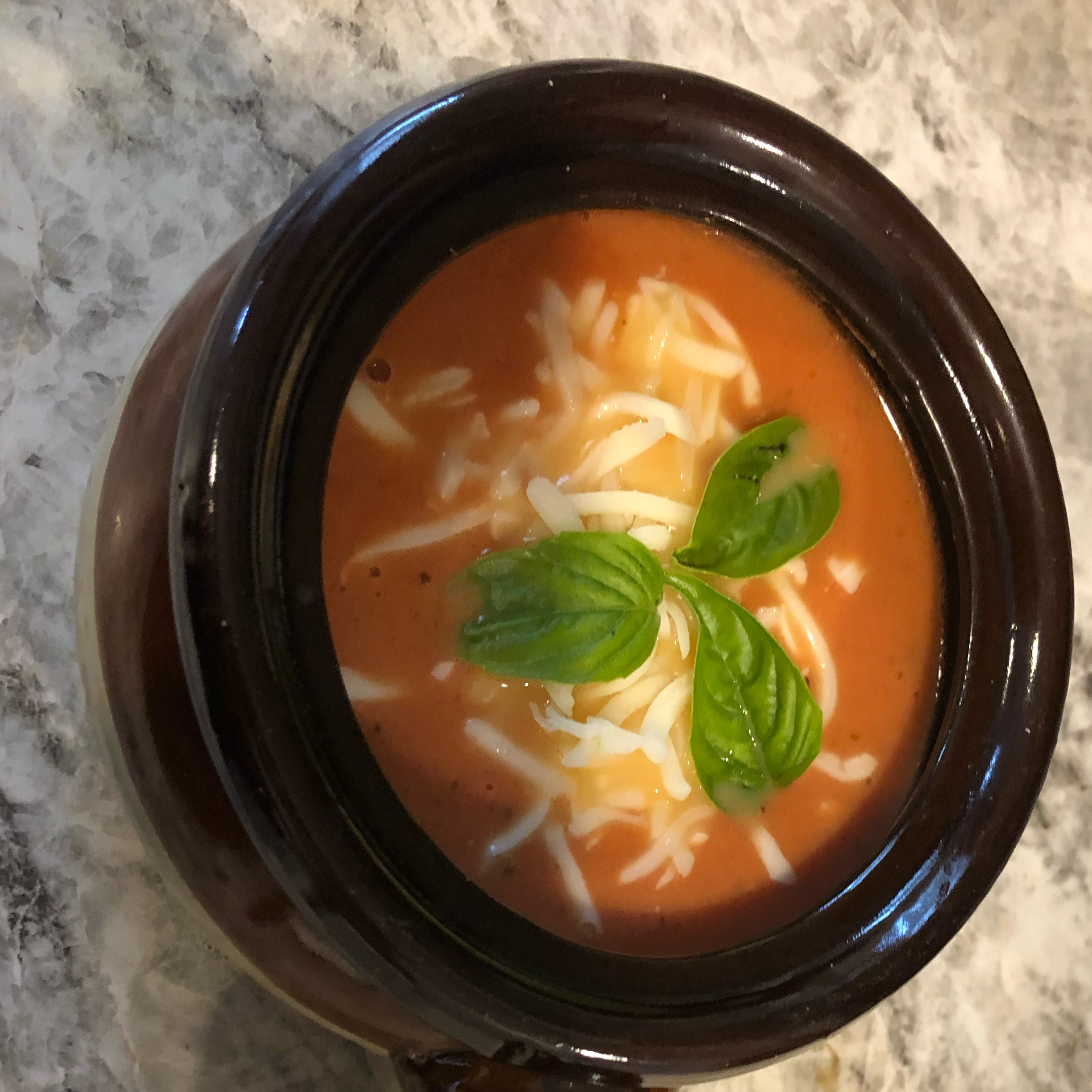 Rich and Creamy Tomato Basil Soup 