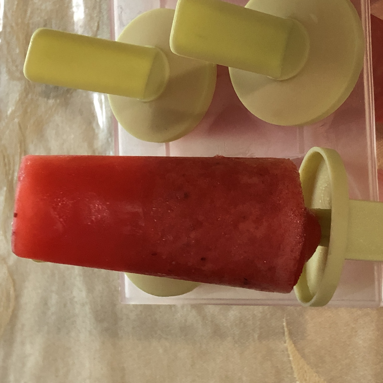 Strawberry Lemonade Ice Pops 