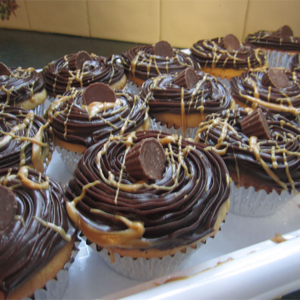 Peanut Butter Cup Cupcakes 