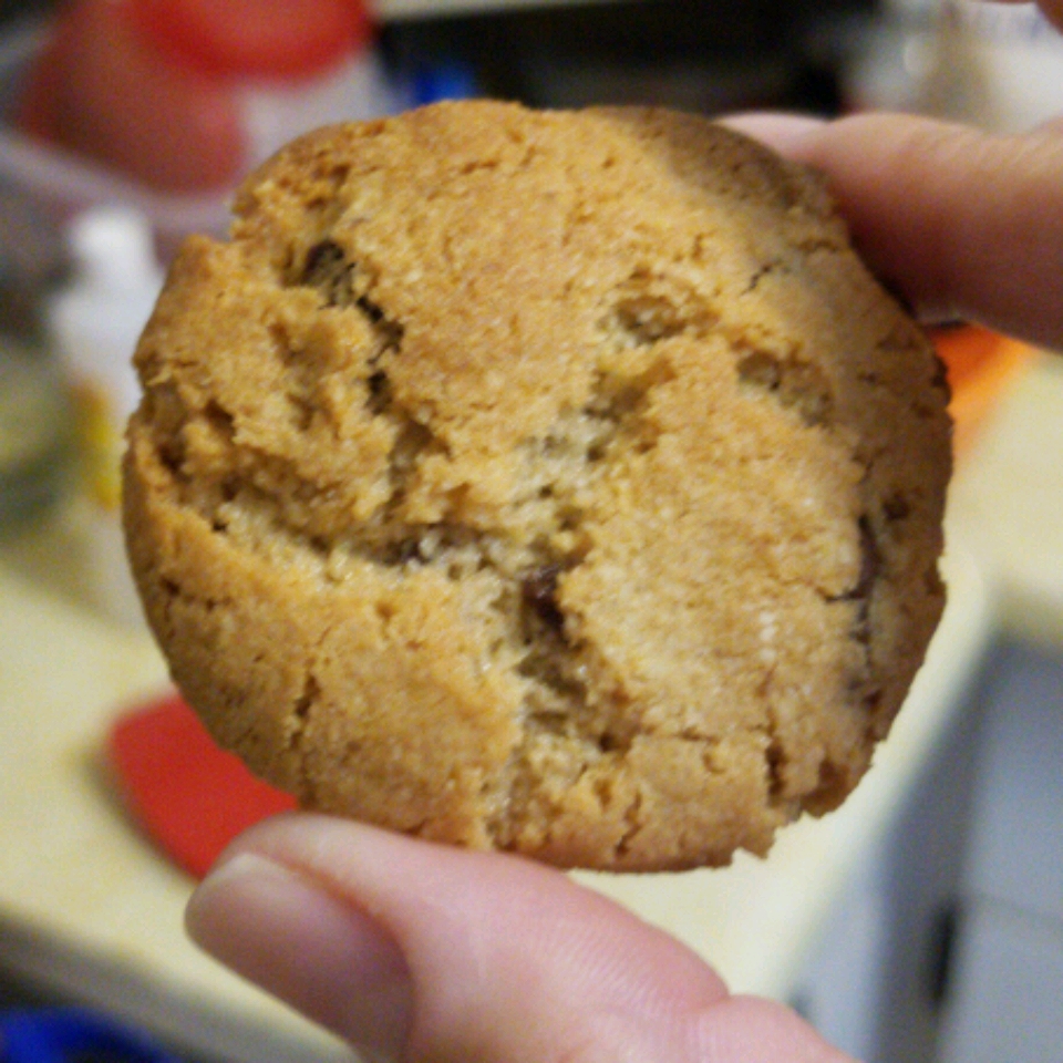 Gluten-Free Chocolate Chip Cookies with Almond Flour 