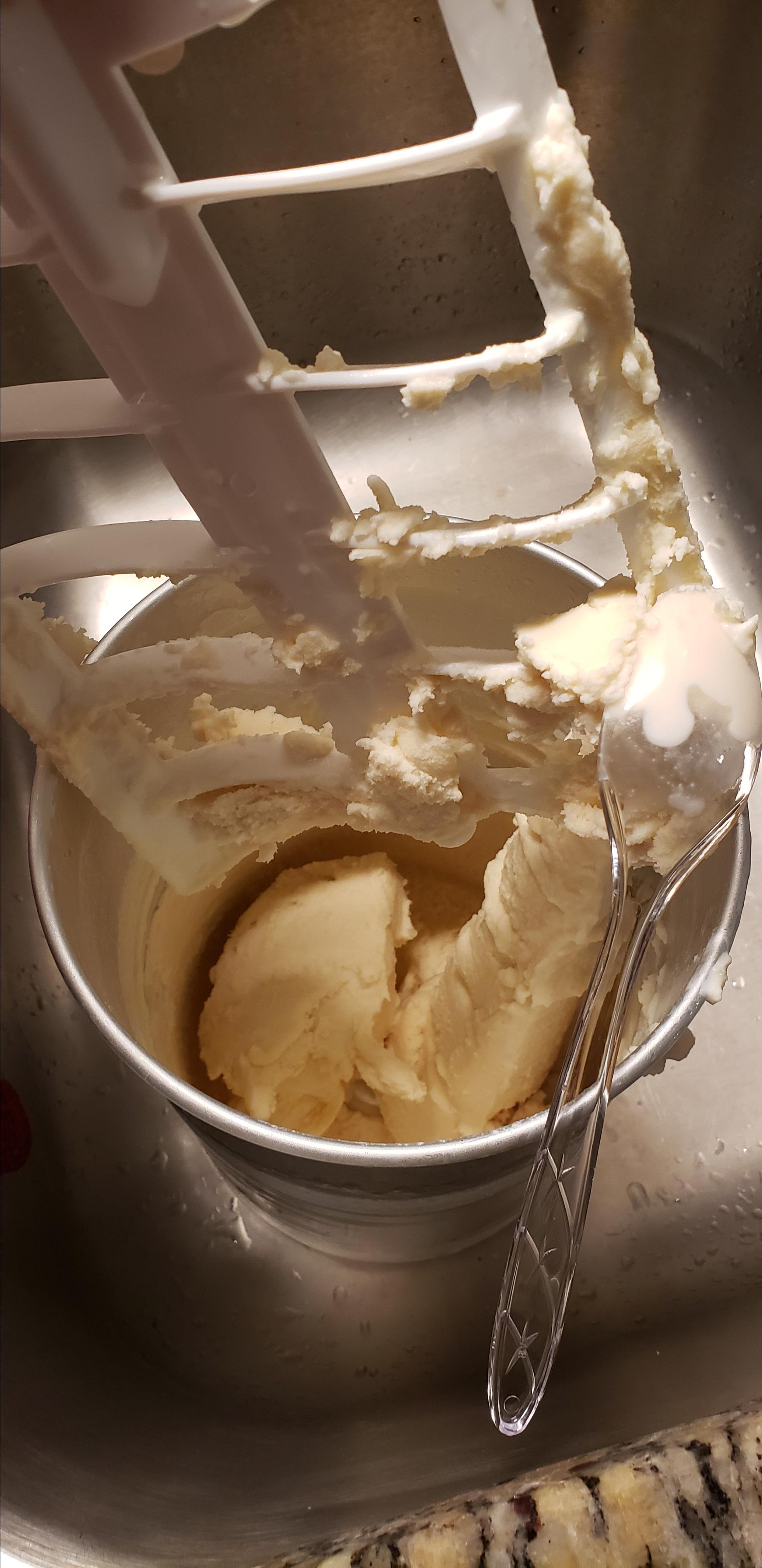 How to Make Vanilla Ice Cream 