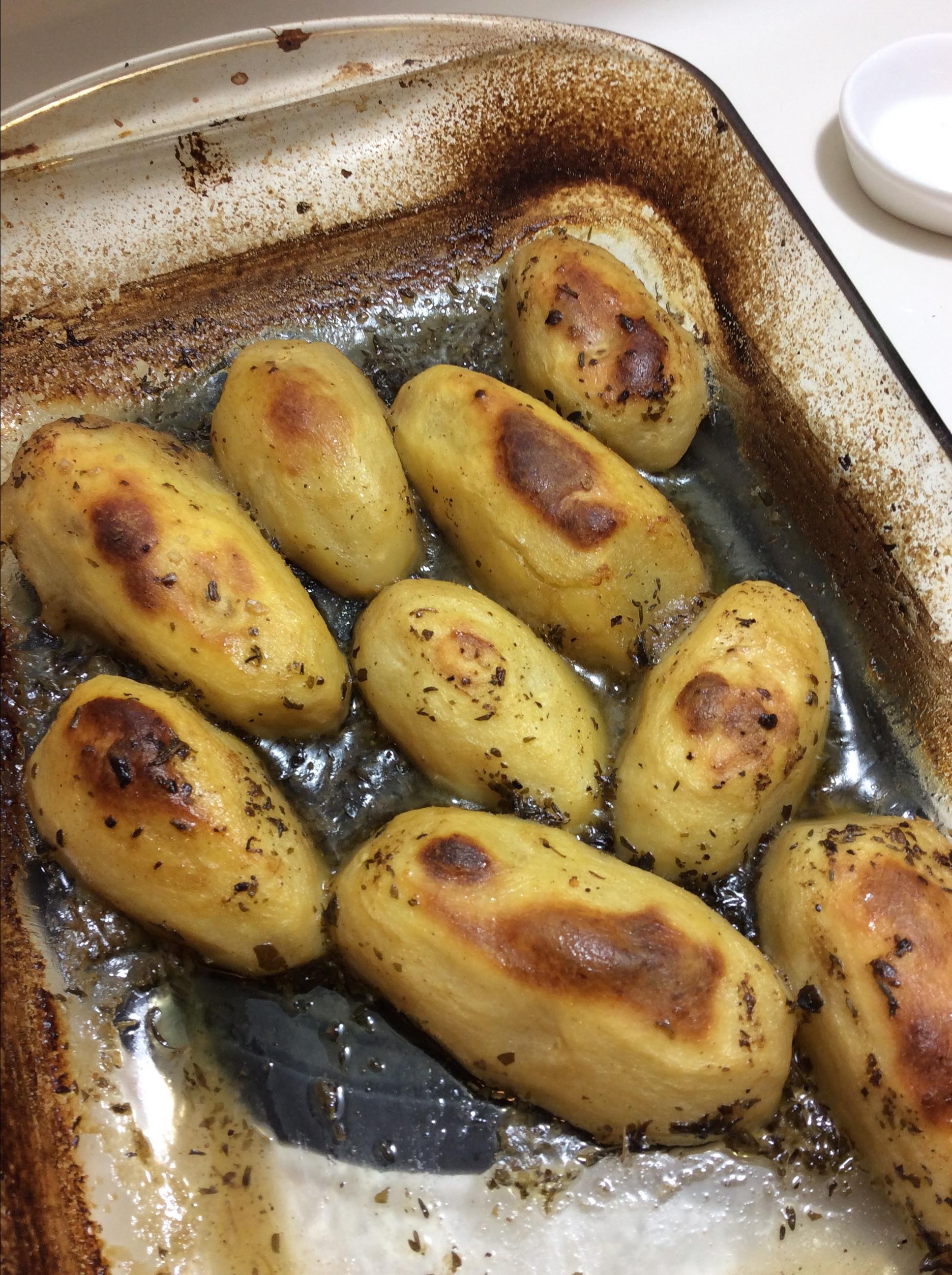 Greek-Style Lemon Roasted Potatoes 