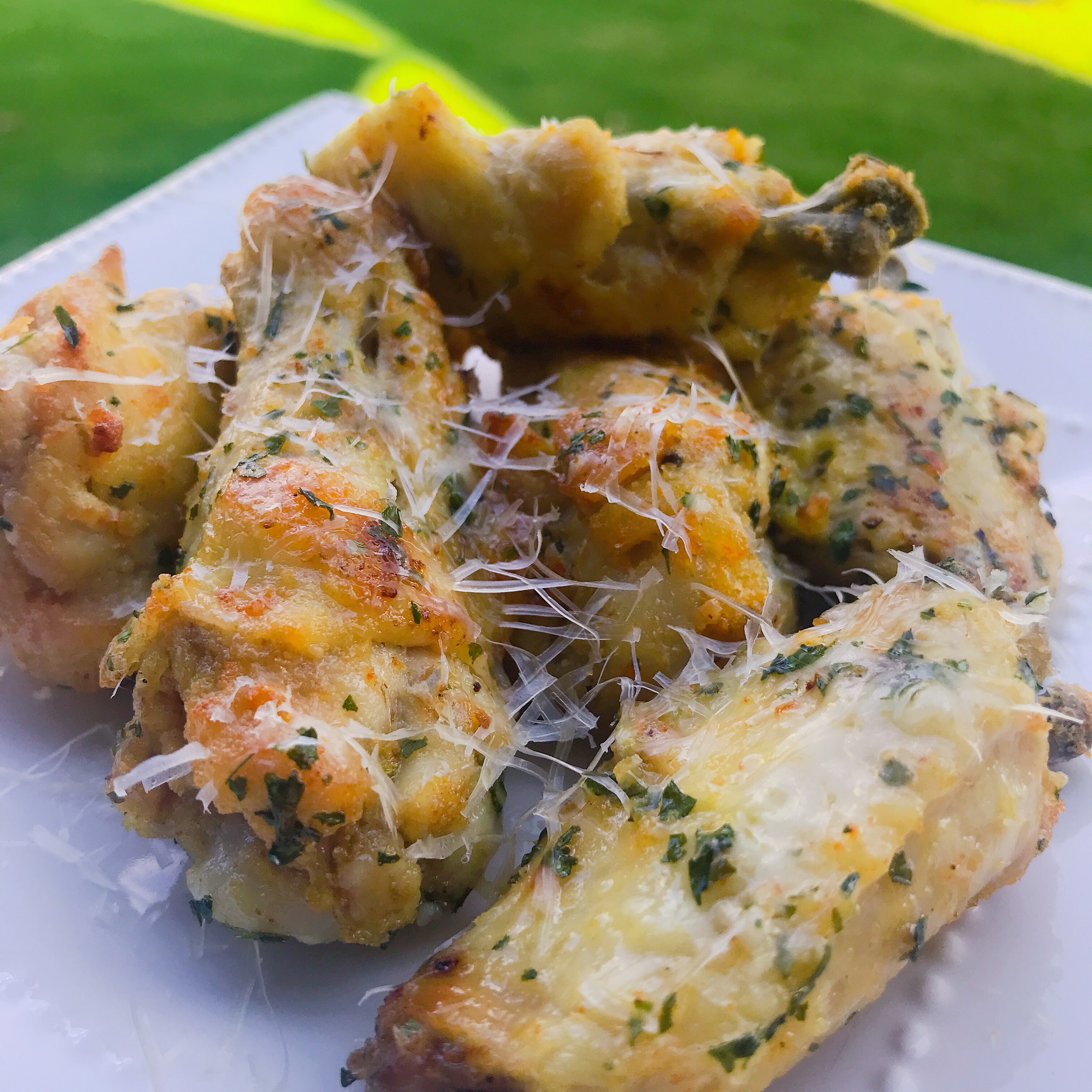 Parmesan-Garlic Keto Chicken Wings 