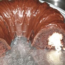 Chocolate Macaroon Tunnel Cake 