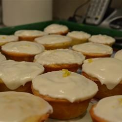 Lemon Cream Cupcakes 