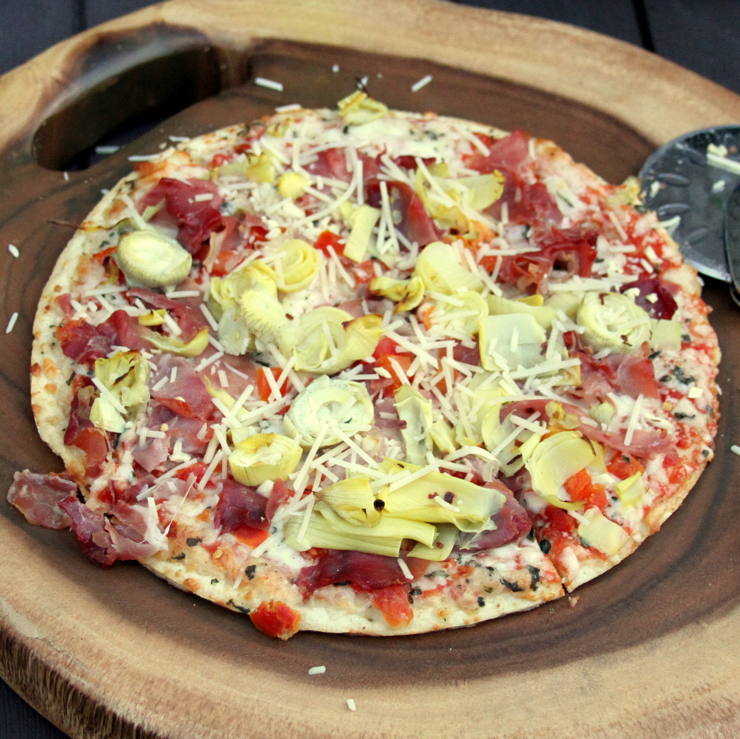 Prosciutto-Artichoke Pizza 
