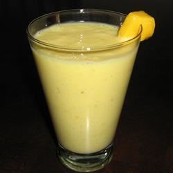 Mango-Banana Smoothie 