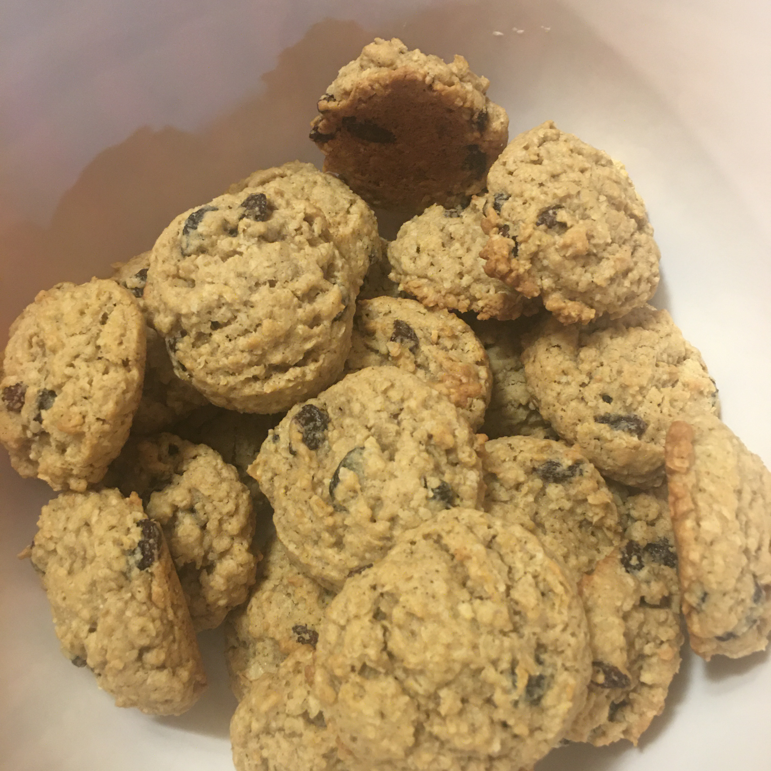 Beth's Spicy Oatmeal Raisin Cookies 
