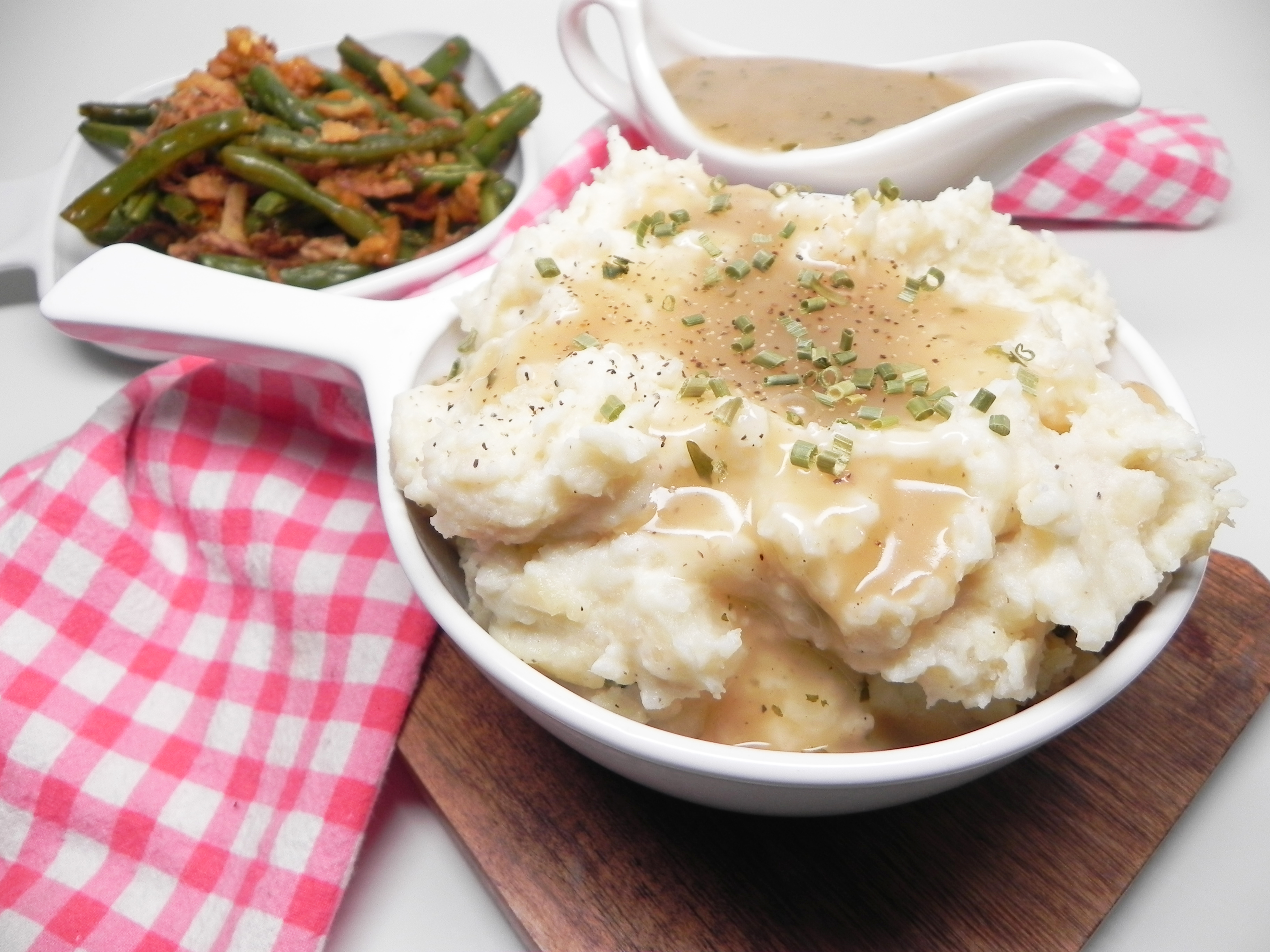 Mom's Special Mashed Potatoes with Cream Cheese 