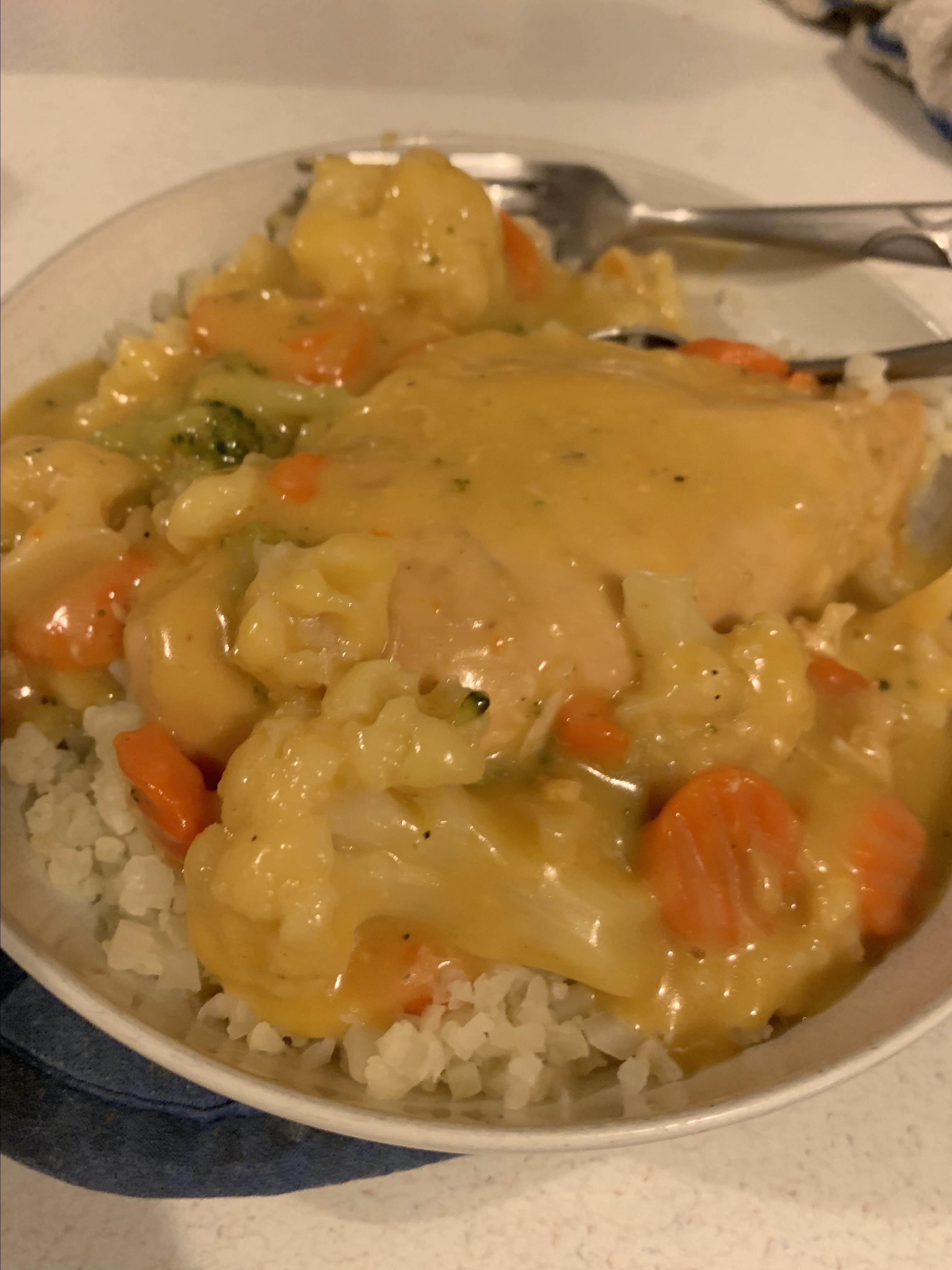 Slow Cooker Dump and Go Cheesy Chicken 