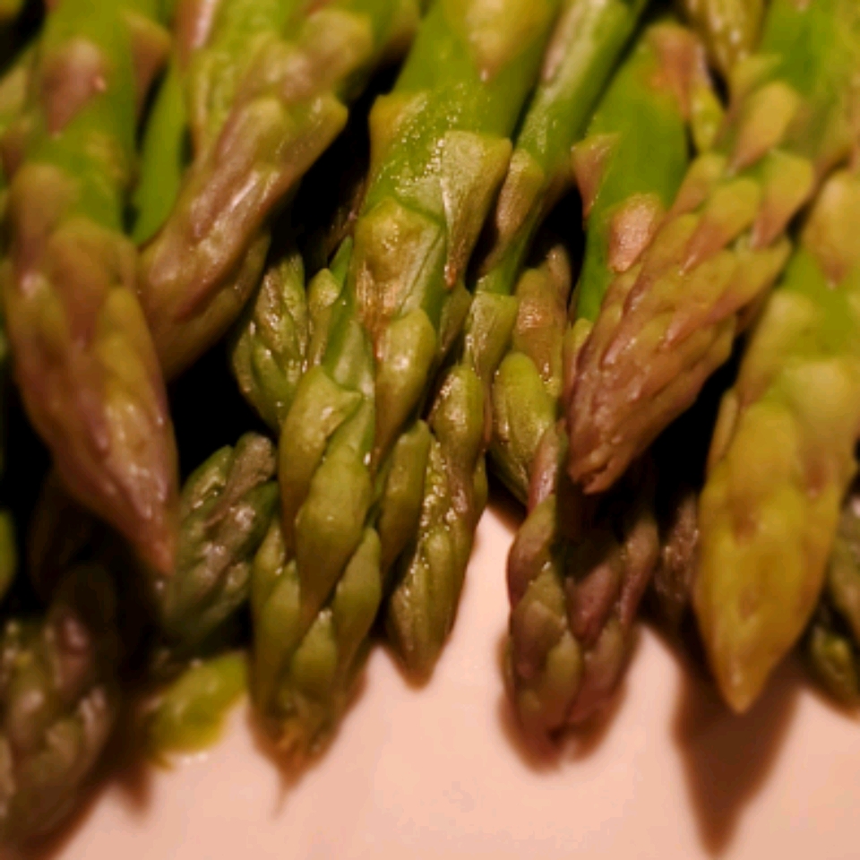 Simply Steamed Asparagus higesrain