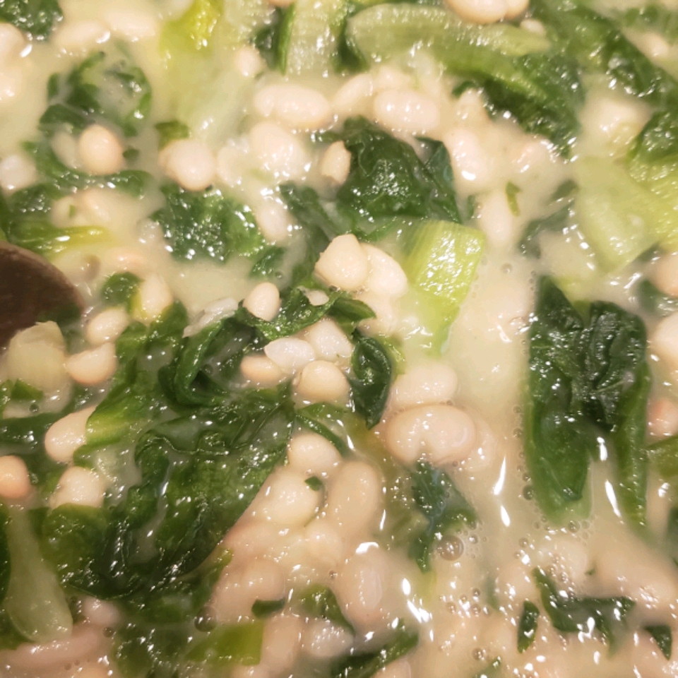 Escarole and Beans Lisa Colarusso