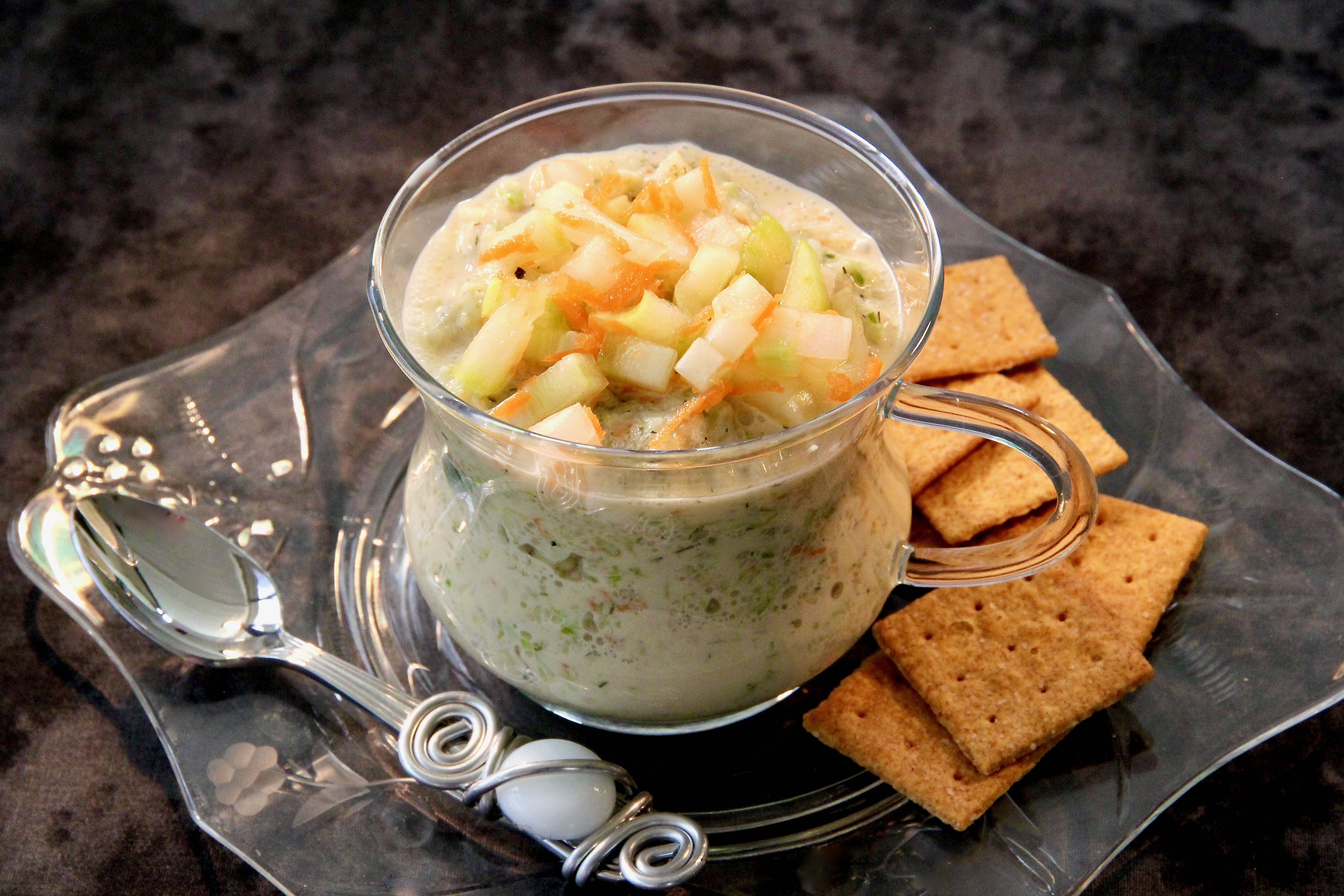 Chilled Cucumber-Dill Soup 