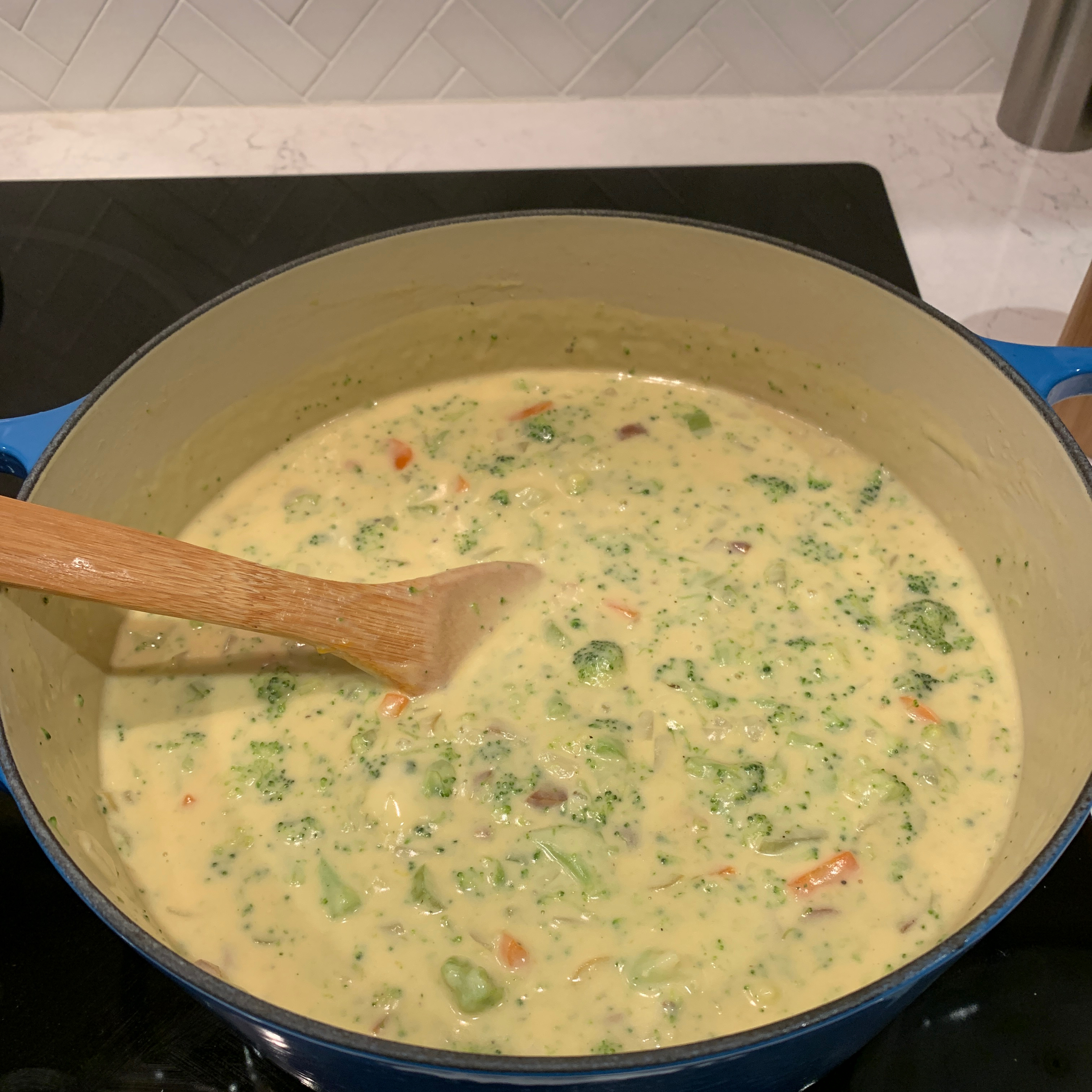 Sandy's Homemade Broccoli and Cheddar Soup 