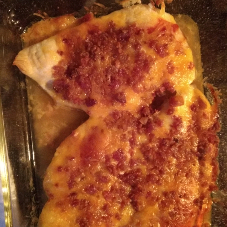 Kelsey's Cheesy Bacon Breasts Glenna L. Gagne Oliver