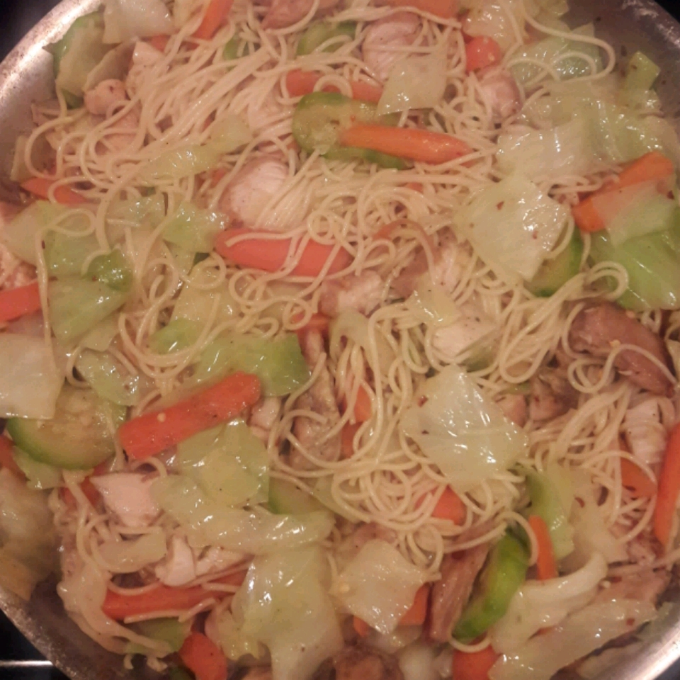 Chow Mein with Chicken and Vegetables 