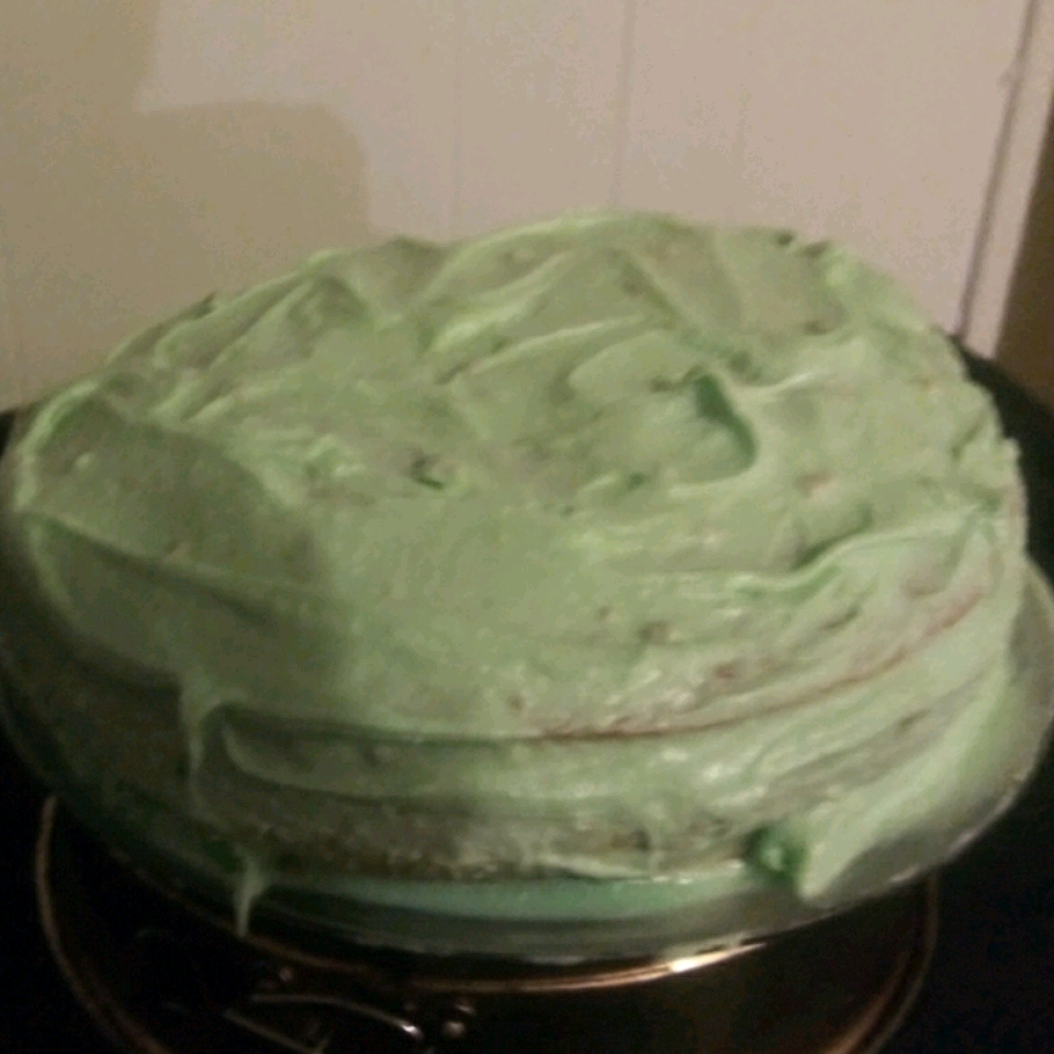 <p>This recipe uses sugar-free pistachio pudding mix, milk, and whipped topping to make this super quick sweet green frosting for cakes and cupcakes. You can keep it sugar free or use regular pudding mix &mdash; it's up to you. Perfect for St Patrick's Day or Easter-themed treats!</p>
                          