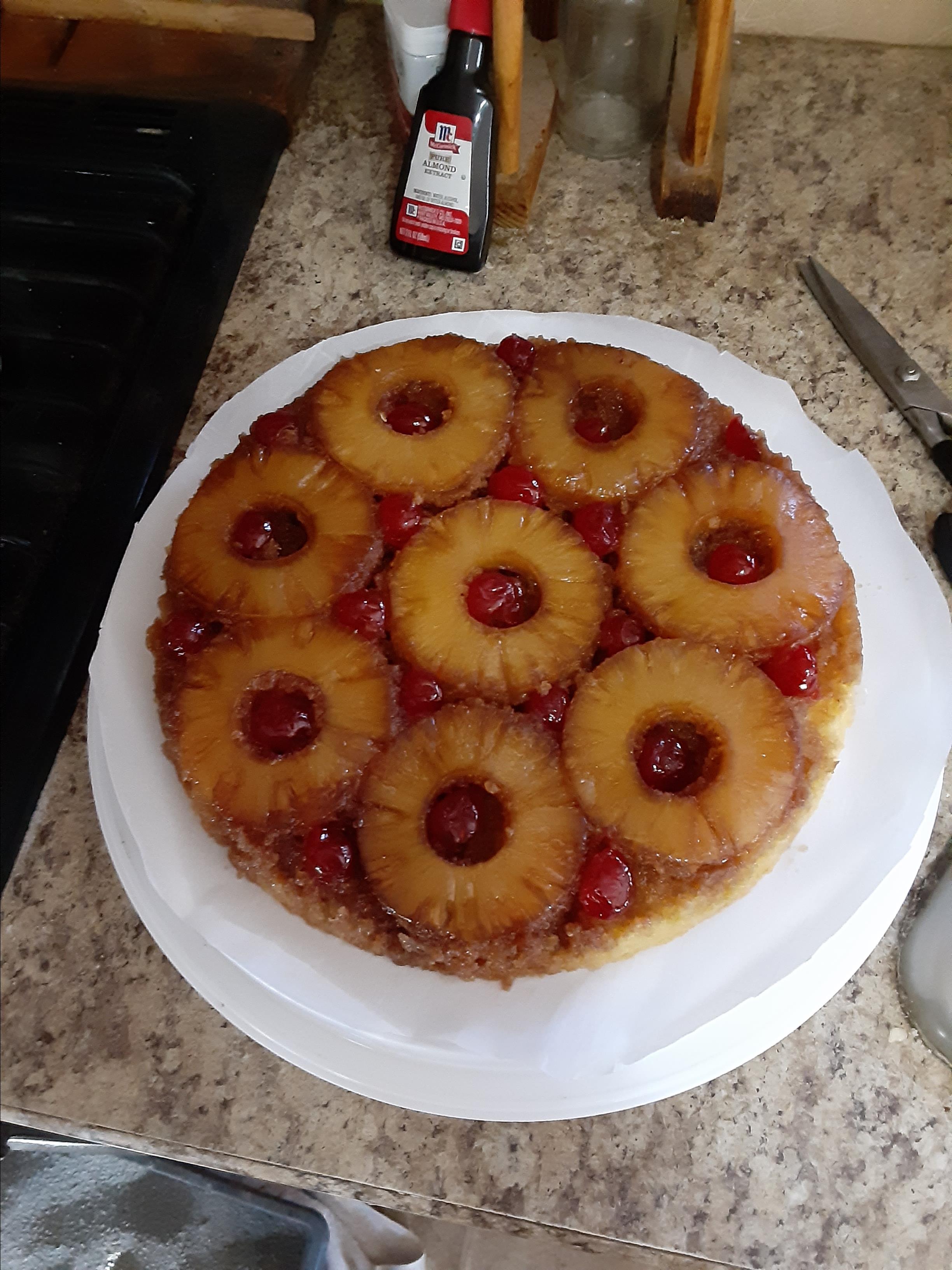 Old Fashioned Pineapple Upside-Down Cake 