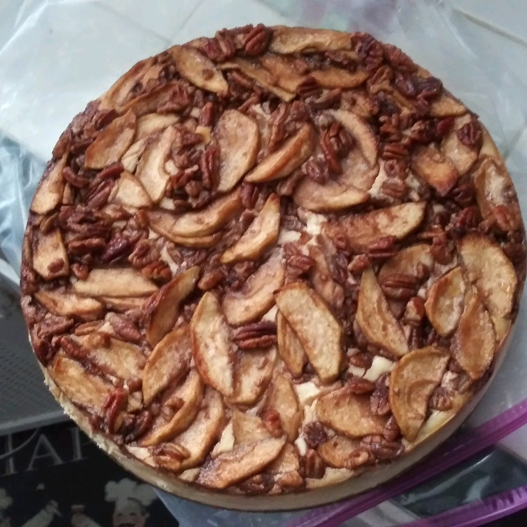 Nickie's Apple-Pecan Cheesecake 