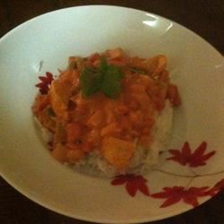 Spicy Chicken in Tomato-Coconut Sauce 