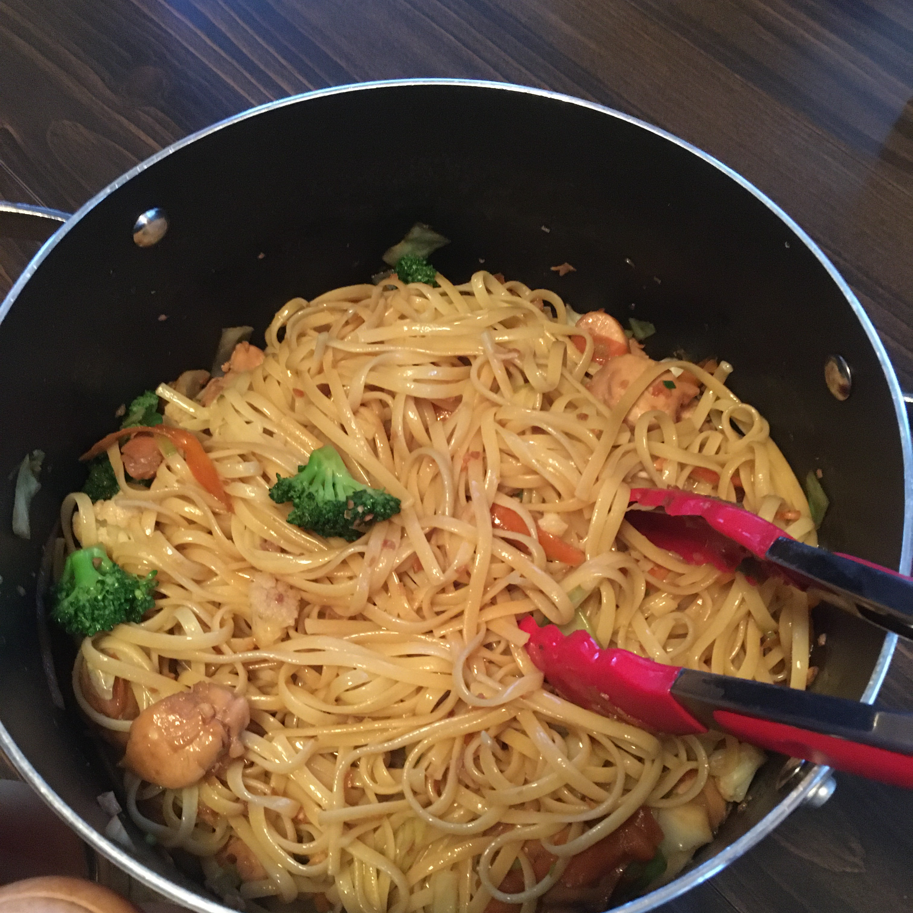 Linguine with Chicken and Sauteed Vegetables 