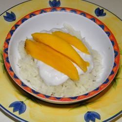 Sweet Sticky Rice with Mangoes 