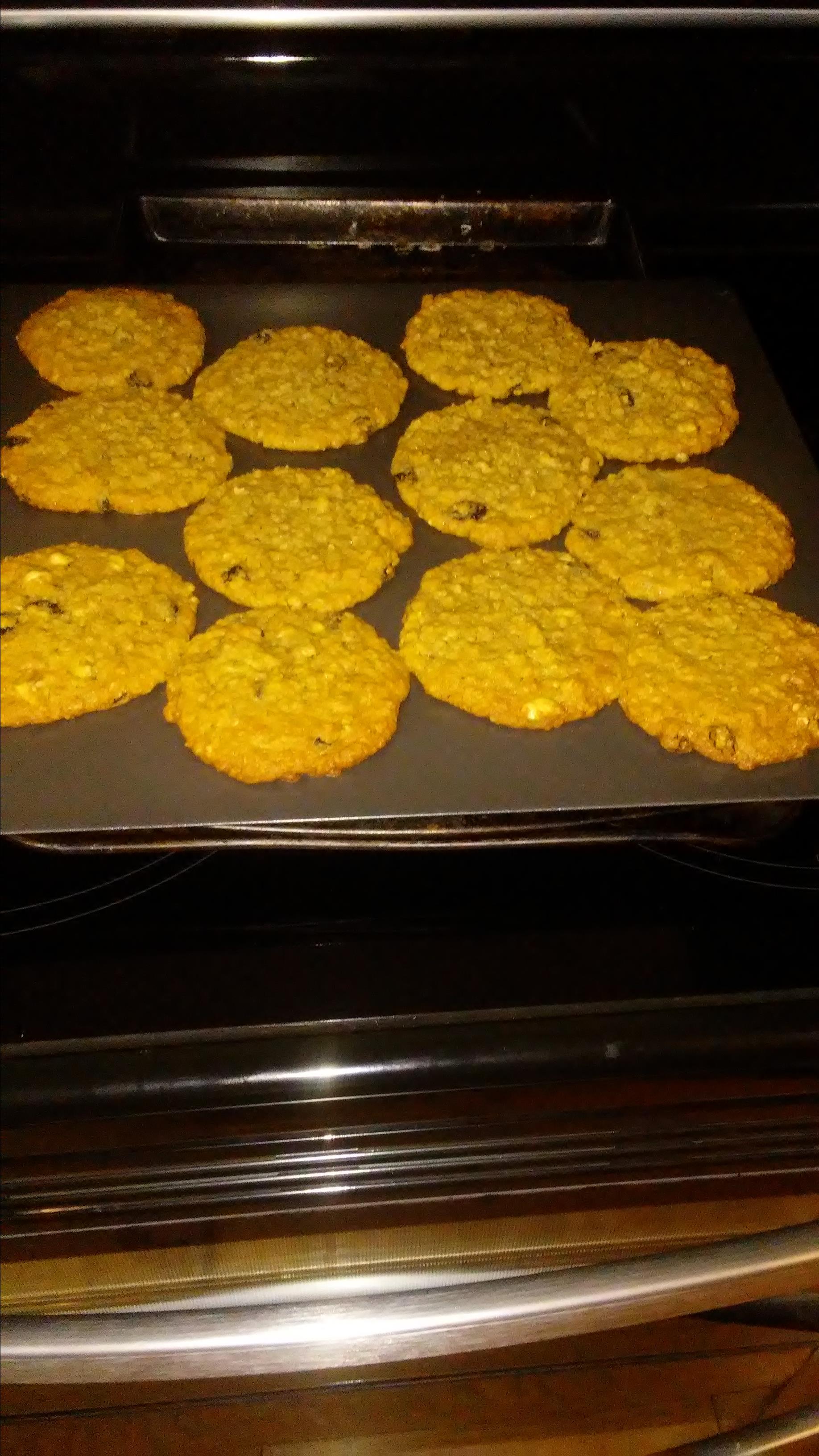 Beth's Spicy Oatmeal Raisin Cookies 