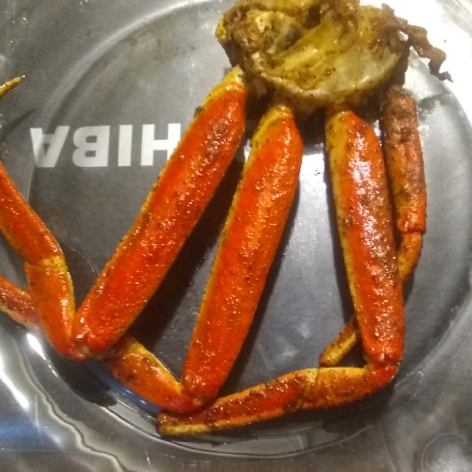 Crab Legs with Garlic Butter Sauce 