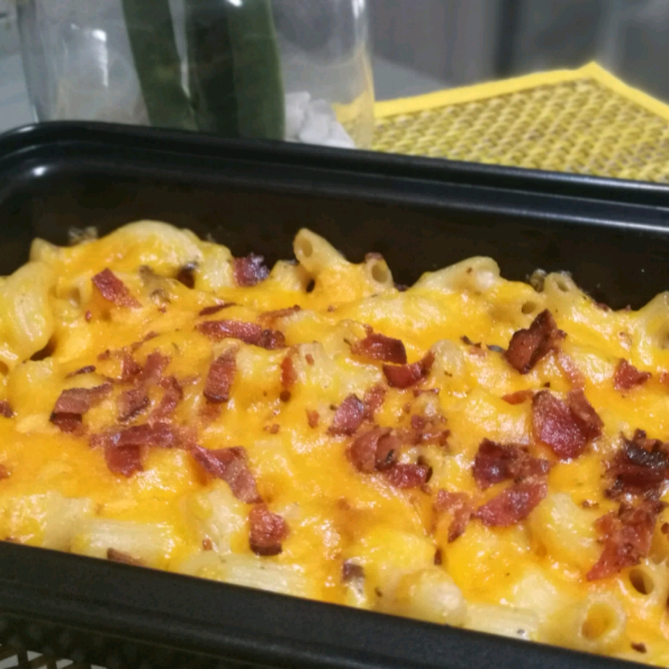 Macaroni and Cheese with Bacon and Onions Pui Yee