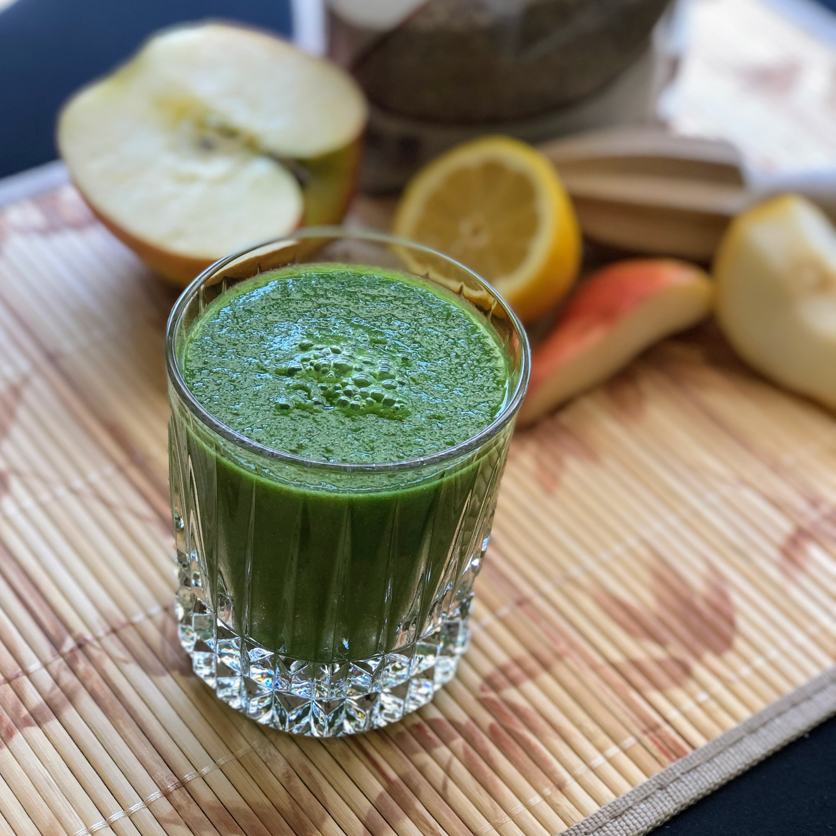 Apple-Pear Green Smoothie 