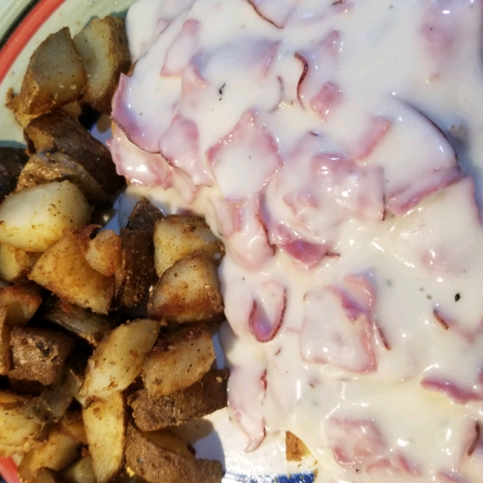 Mom's Easy Creamed Chipped Beef on Toast 