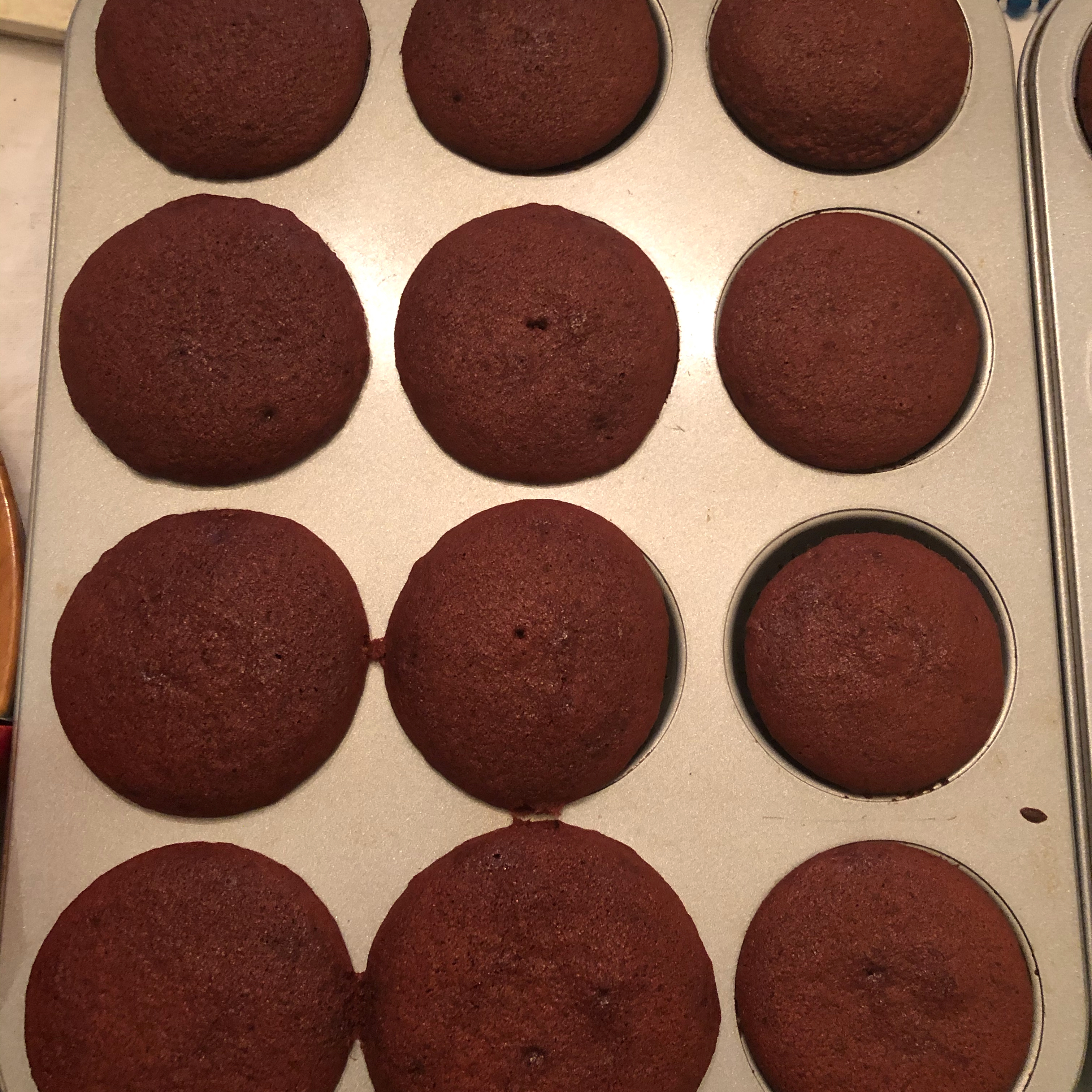Moist Red Velvet Cupcakes Martine Saul