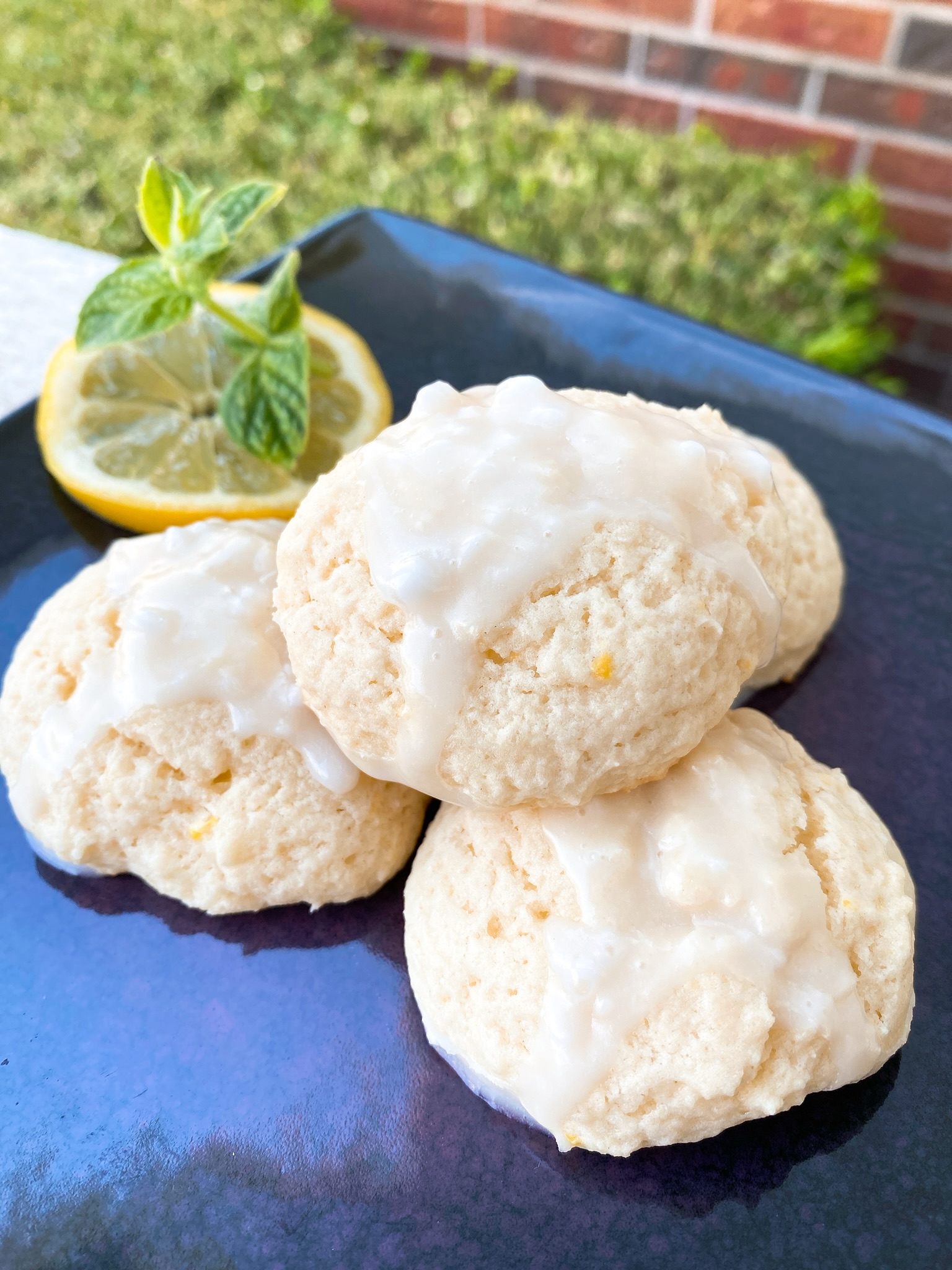 Lemony Almond-Ricotta Cookies