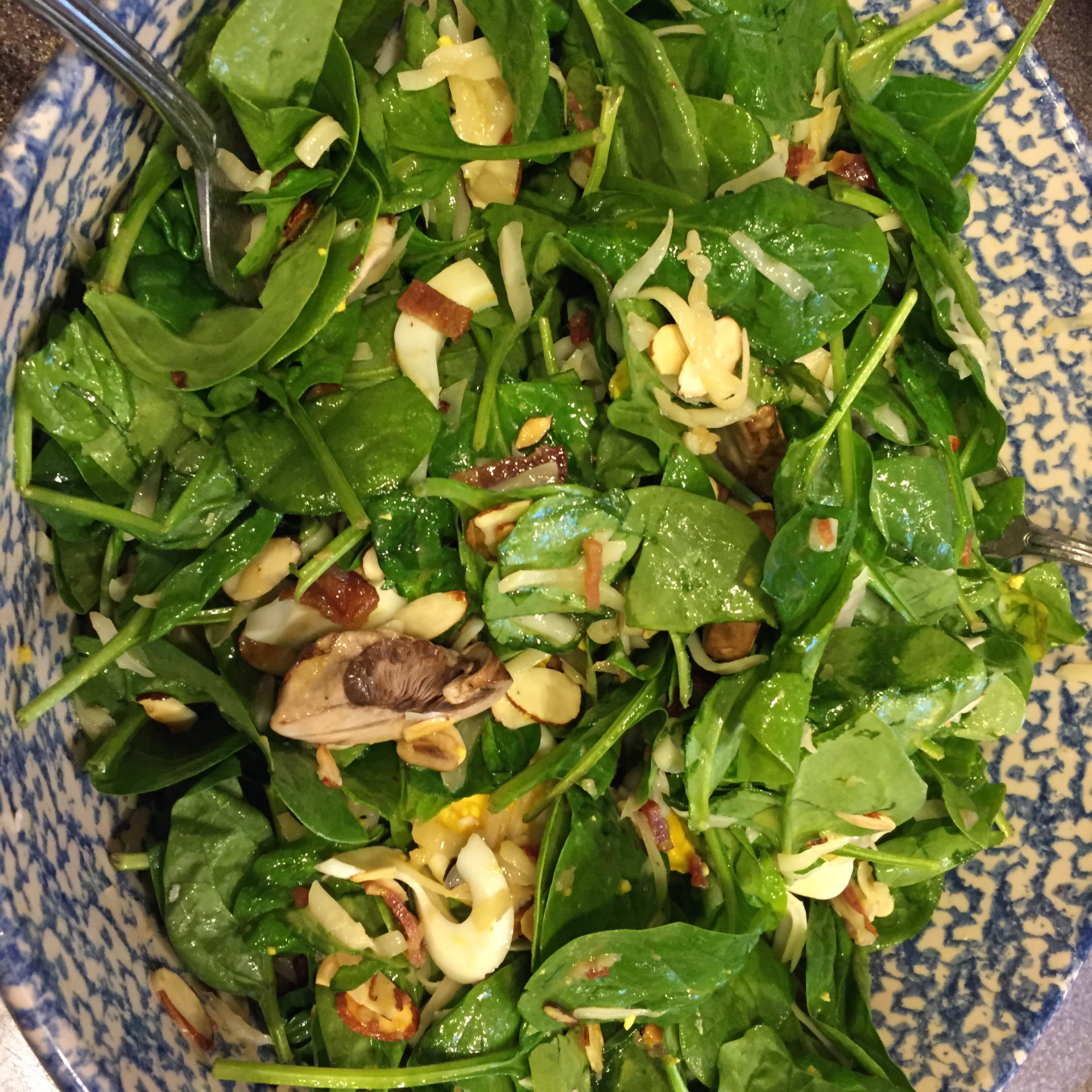 Spinach Salad with Warm Bacon-Mustard Dressing lindad