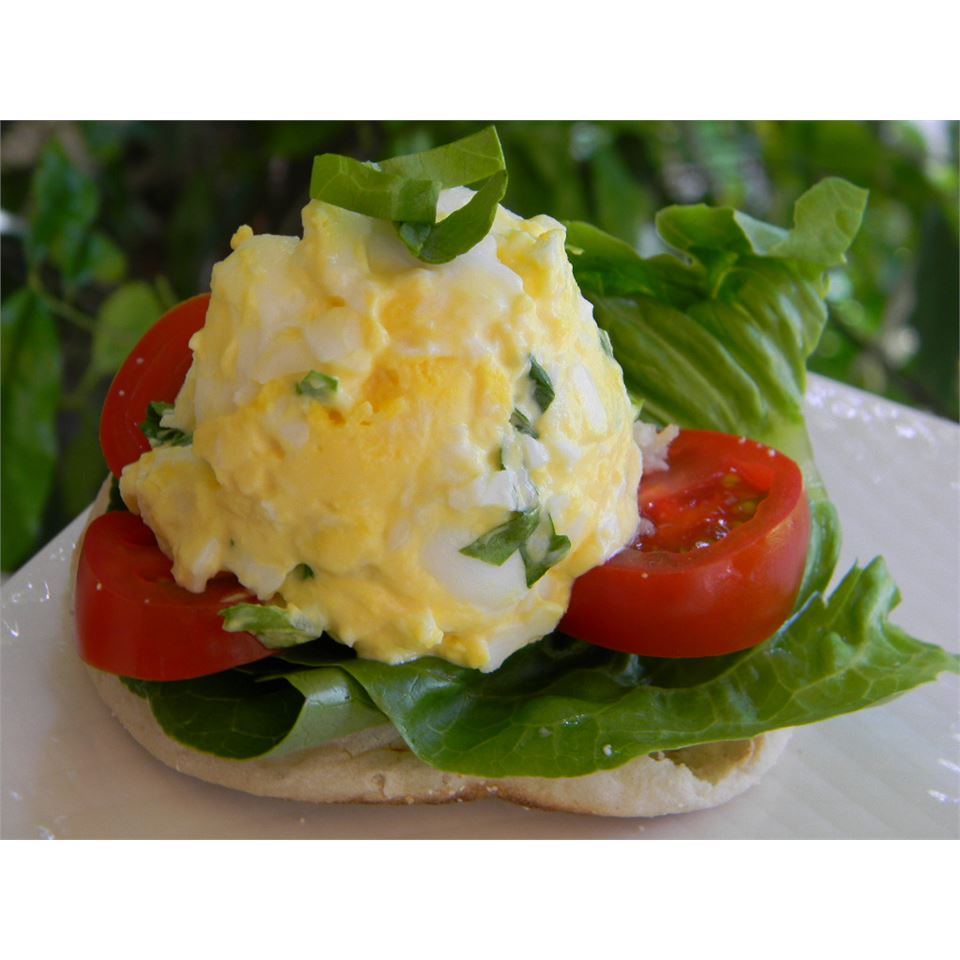 Tomato Basil Egg Salad Sandwich 