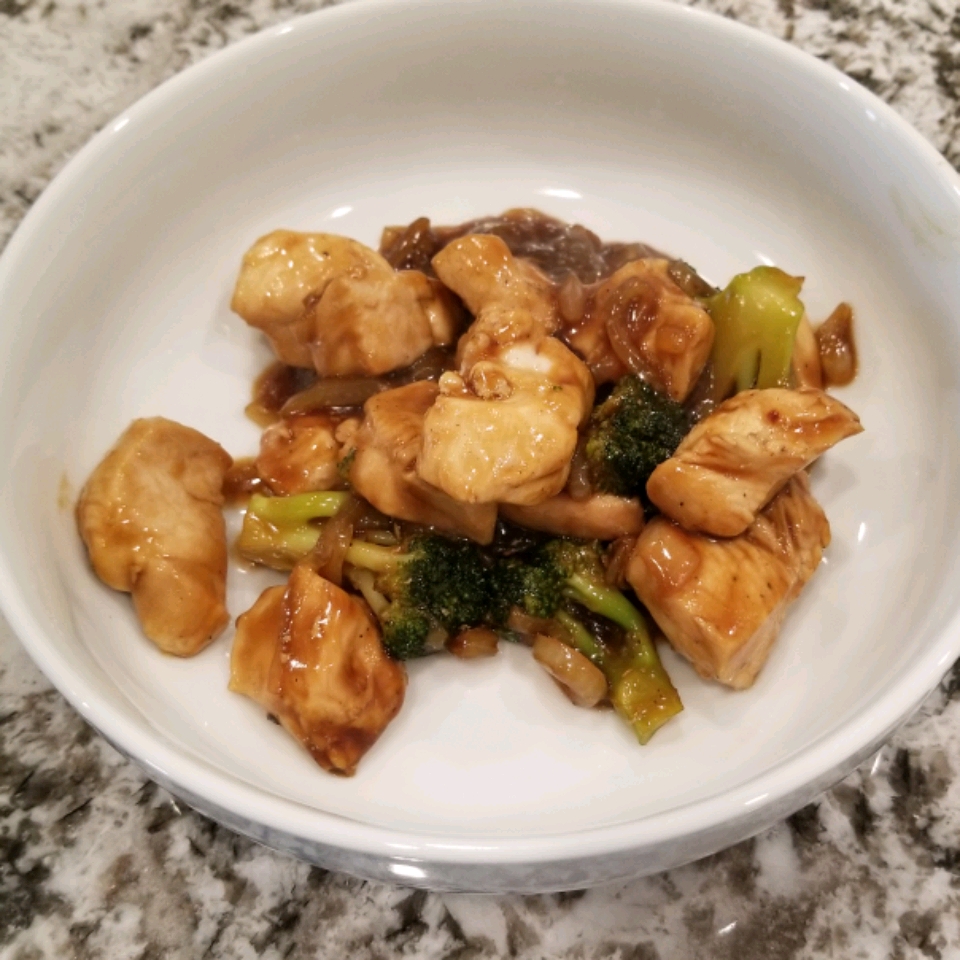 Broccoli and Chicken Stir-Fry 