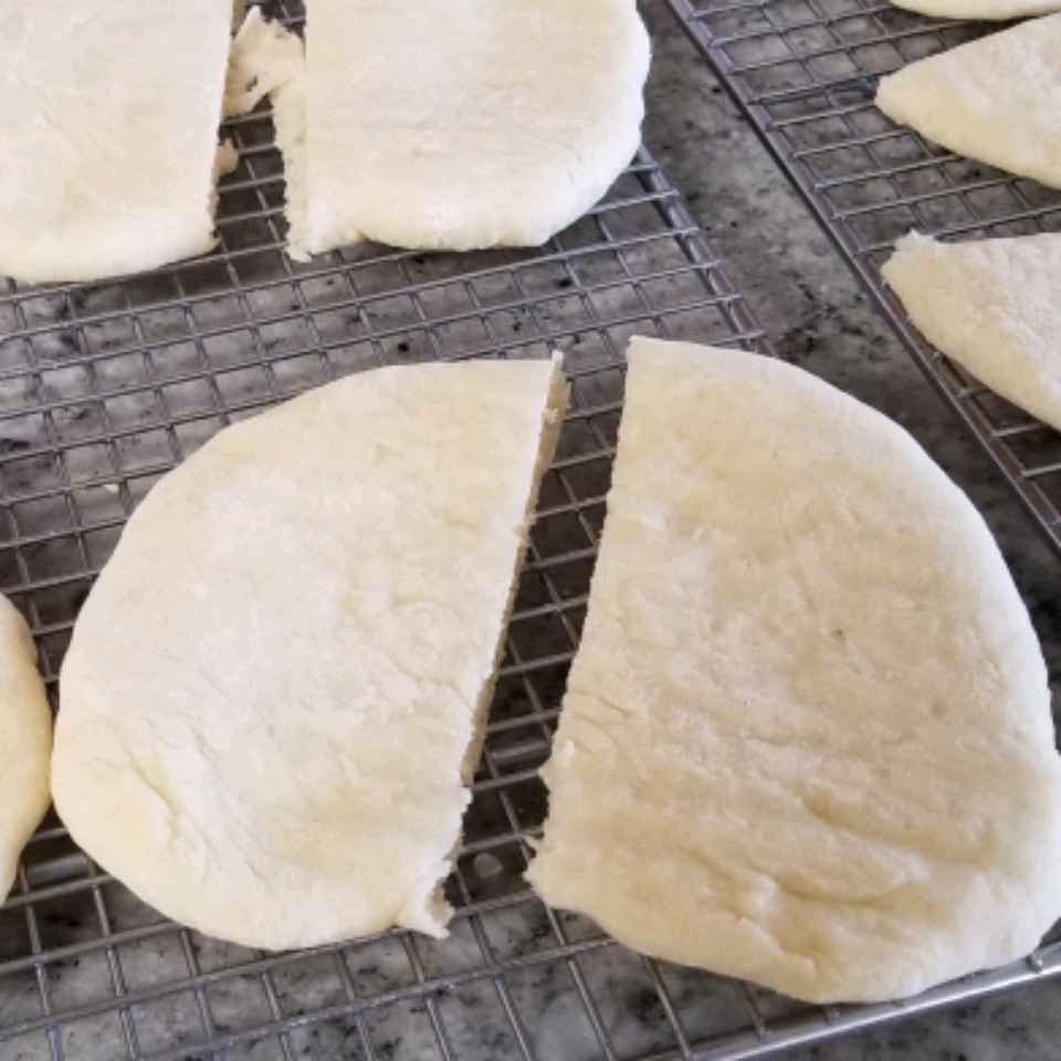 Traditional Pita Breads 