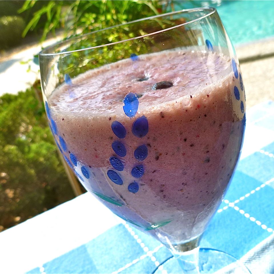 Red, White, and Blue Fruit Smoothie 