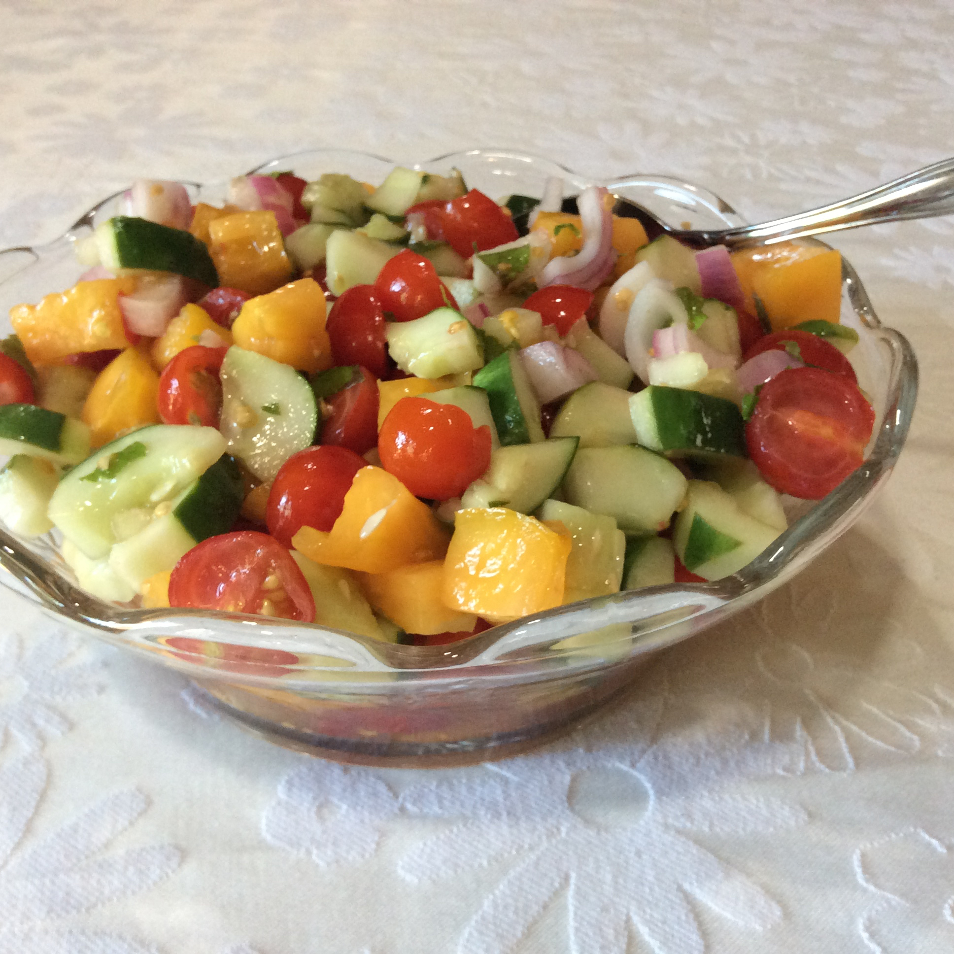 Tomato, Cucumber and Red Onion Salad with Mint JEAN R