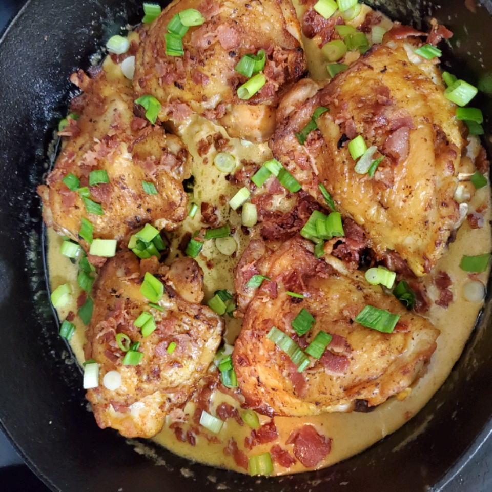 Keto Smothered Chicken Thighs 
