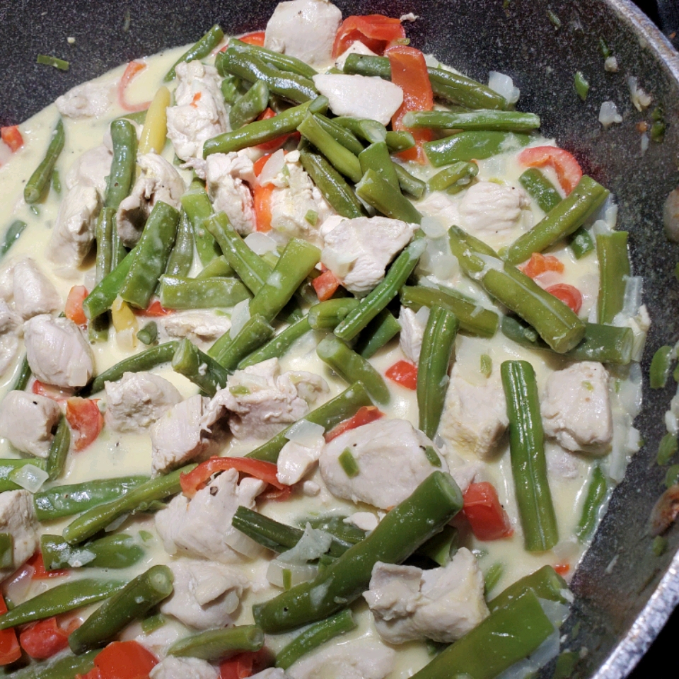 Coconut Chicken with Green Beans 