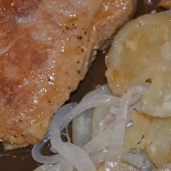 Skillet Pork Chops with Potatoes and Onion 