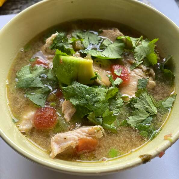 Avocado Soup with Chicken and Lime 