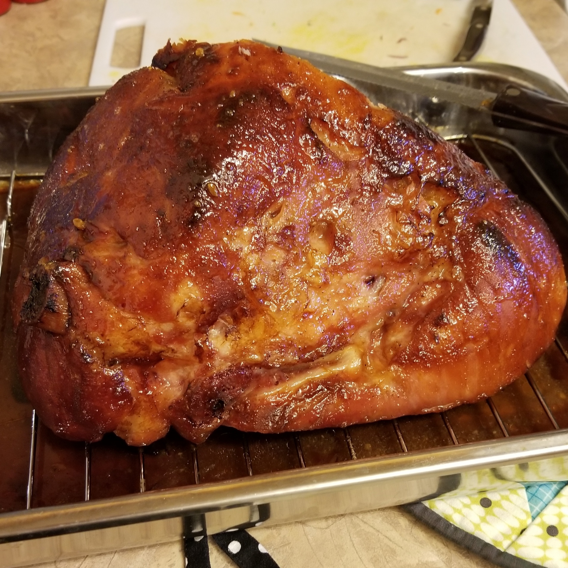 Tangy Honey-Glazed Ham 