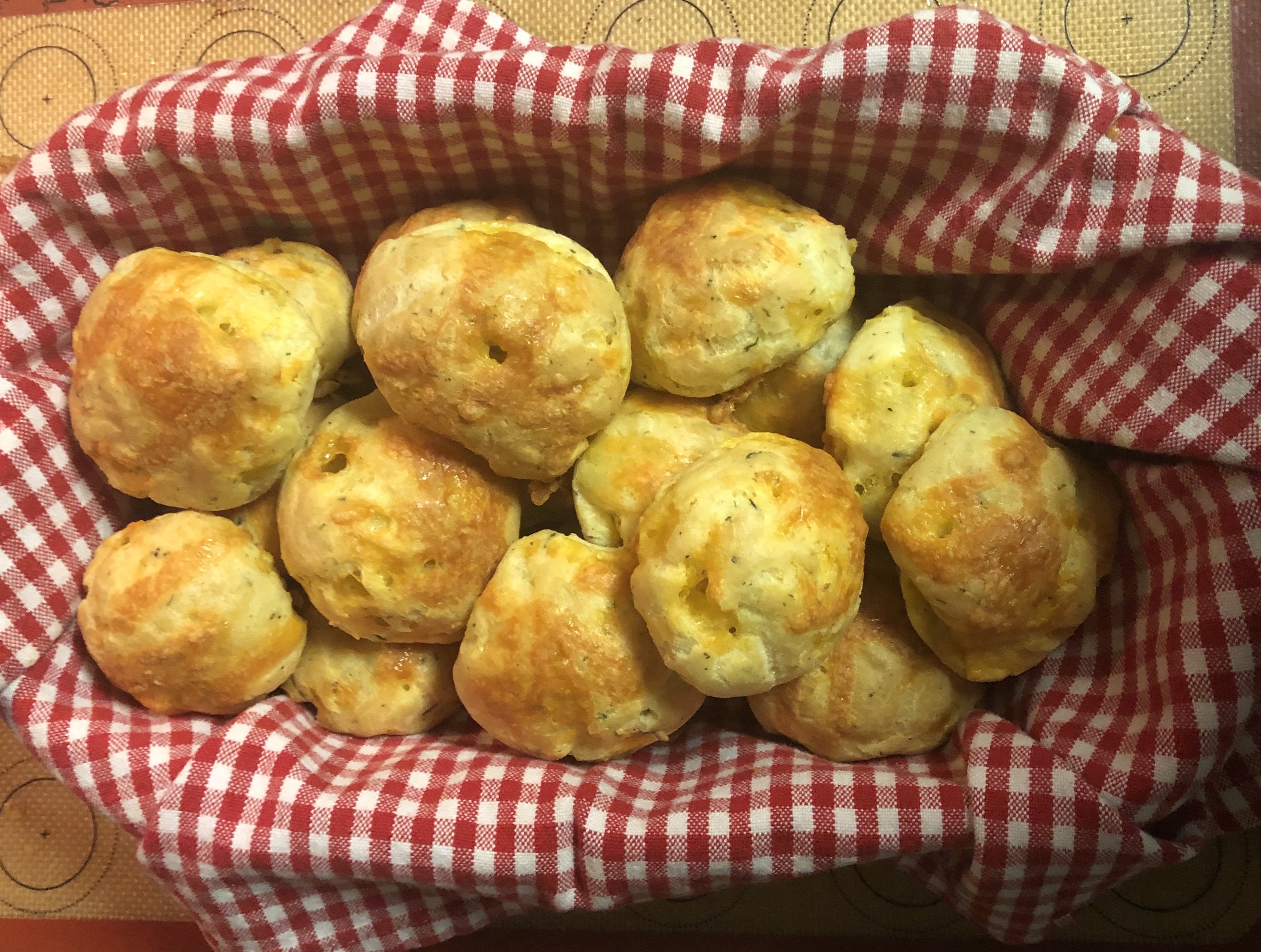 Chef John's Party Cheese Puffs 